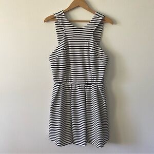 dRA Los Angeles navy blue and white stripes mini sleeveless dress size medium